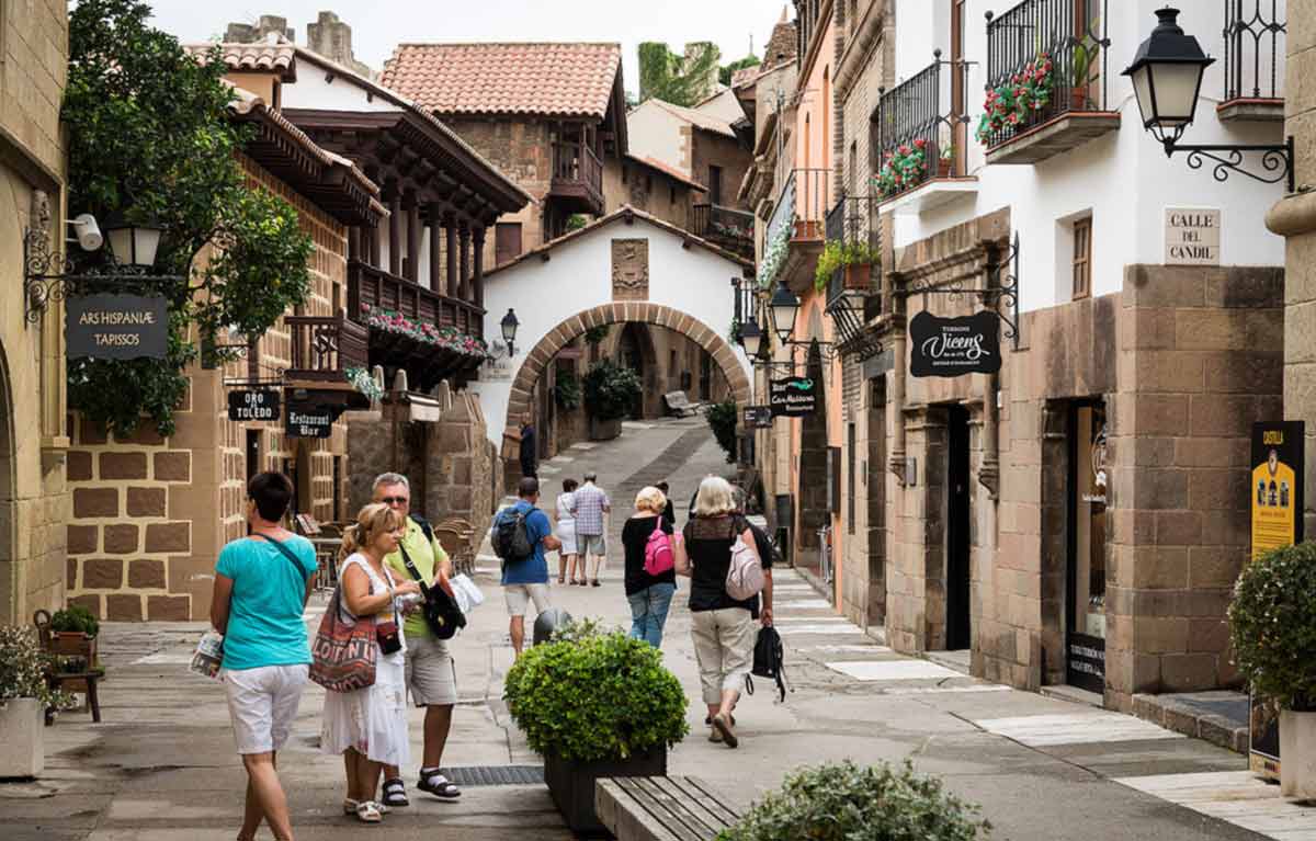 Какая жизнь в испании ла город в сша