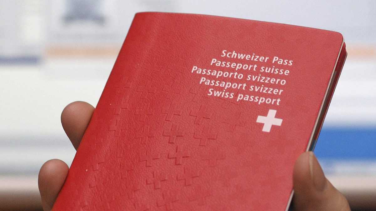 Национальная виза D — первый шаг к получению паспорта страны