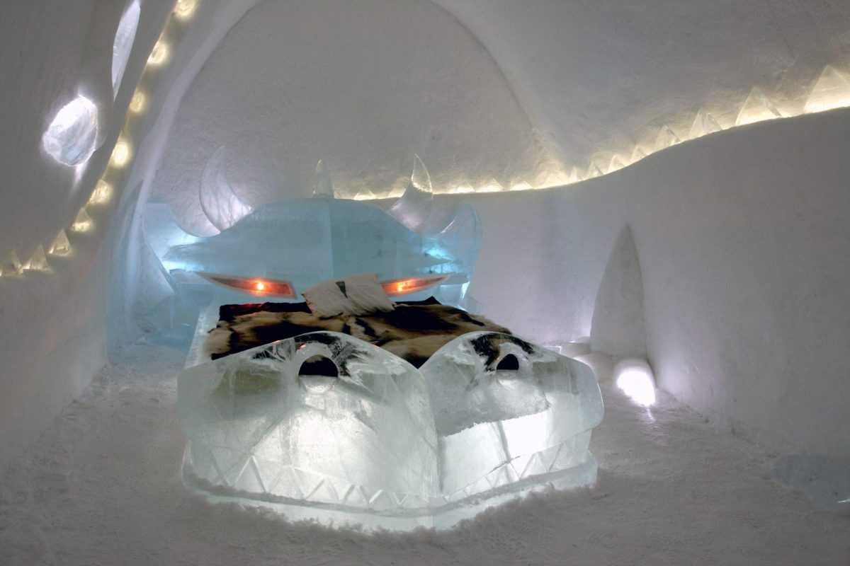 спальня в ледяном отеле
