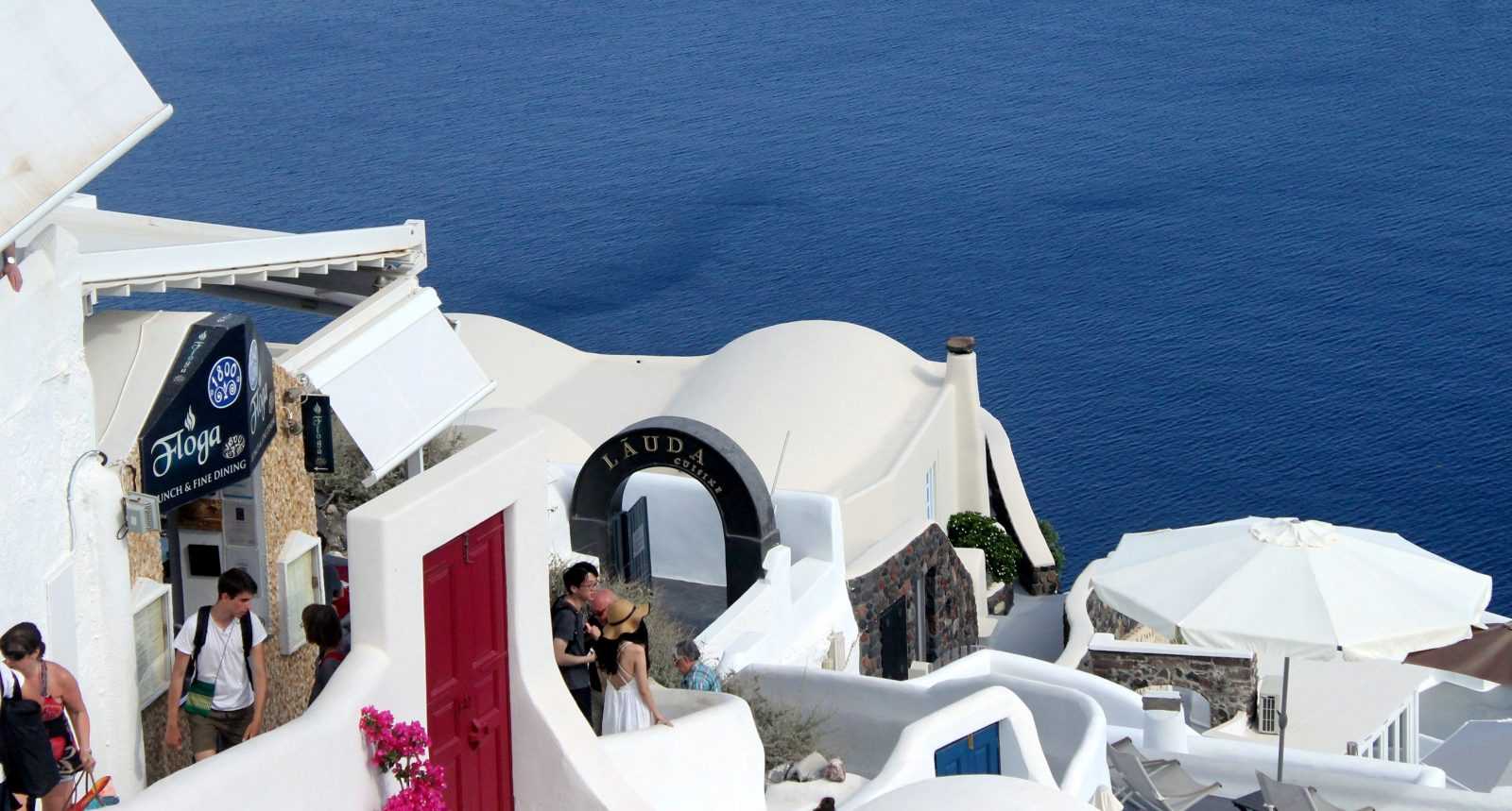 Греция открыта для туристов из России