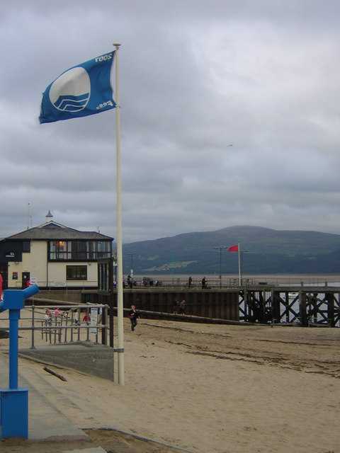 Голубой флаг на пляже Абердифи