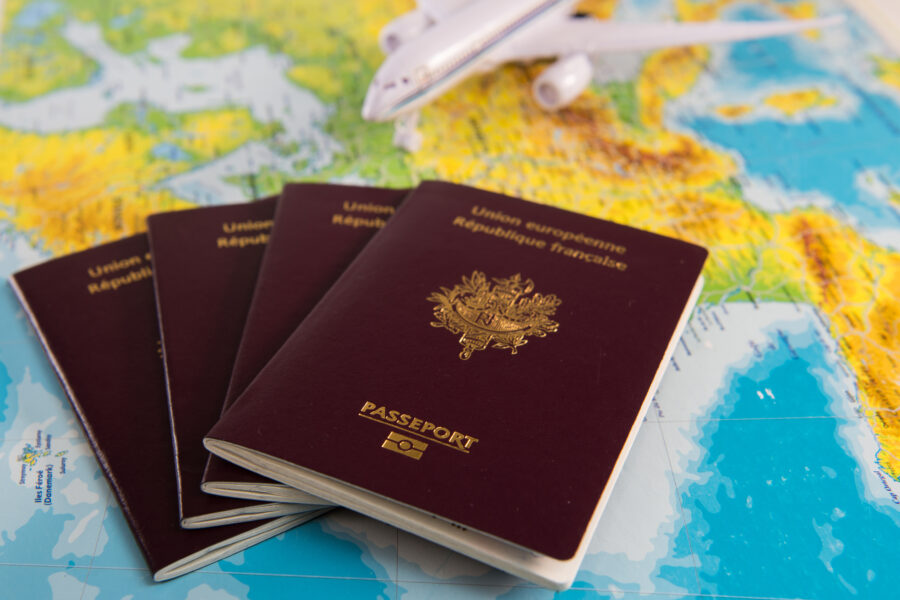 Павел Дуров сменил имя на Поль дю Роув в своем французском паспорте
